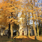 Dorfkirche im Herbst