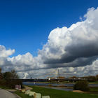 Wolken über dem Rhein
